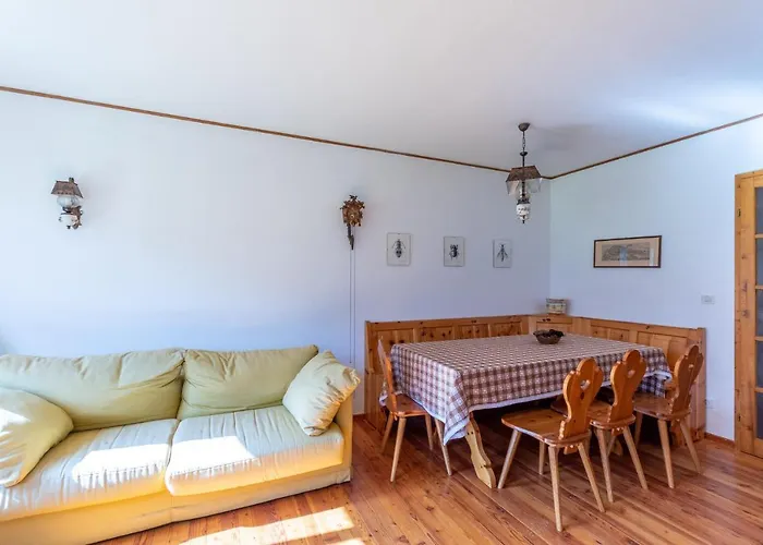 Casa Francesco アパート ファルカーデ